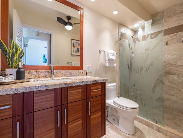 Luxurious Beachfront Condo with Stunning Views in Wailuku