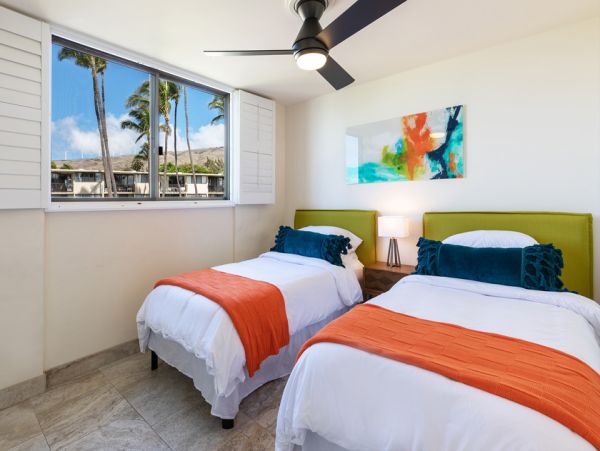 Luxurious Beachfront Condo with Stunning Views in Wailuku