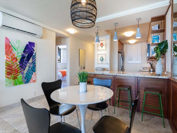 Luxurious Beachfront Condo with Stunning Views in Wailuku