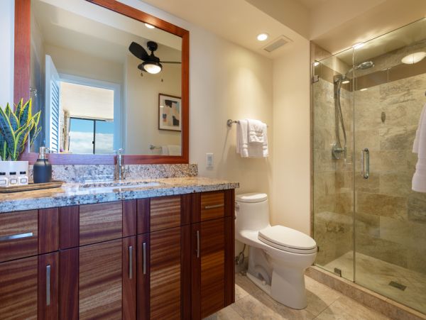 Luxurious Beachfront Condo with Stunning Views in Wailuku