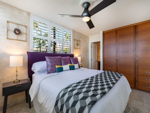 Luxurious Beachfront Condo with Stunning Views in Wailuku