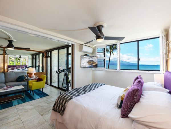Luxurious Beachfront Condo with Stunning Views in Wailuku