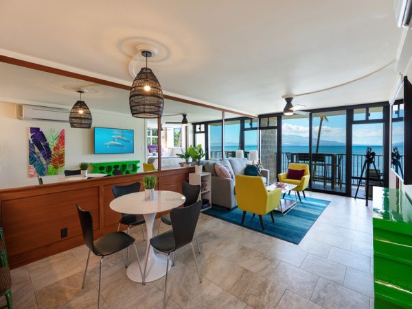 Luxurious Beachfront Condo with Stunning Views in Wailuku