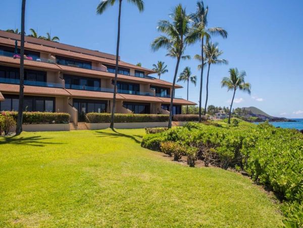 Maui Beachfront Vacation Rental - Wailea Oceanfront Condo