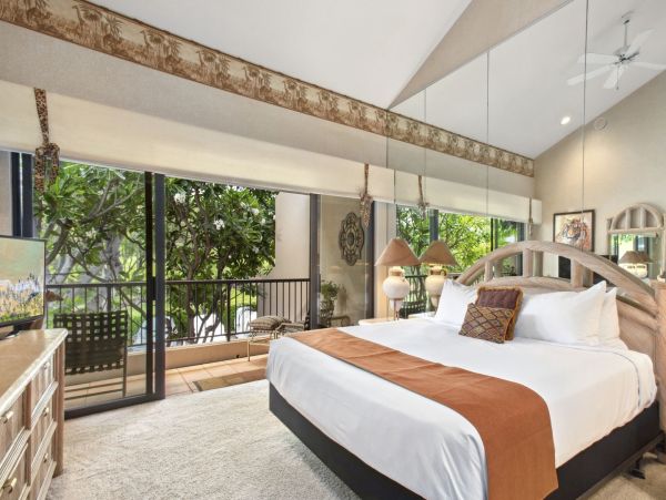 Maui Beachfront Vacation Rental - Wailea Oceanfront Condo