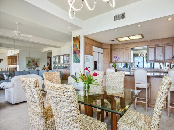Maui Beachfront Vacation Rental - Wailea Oceanfront Condo