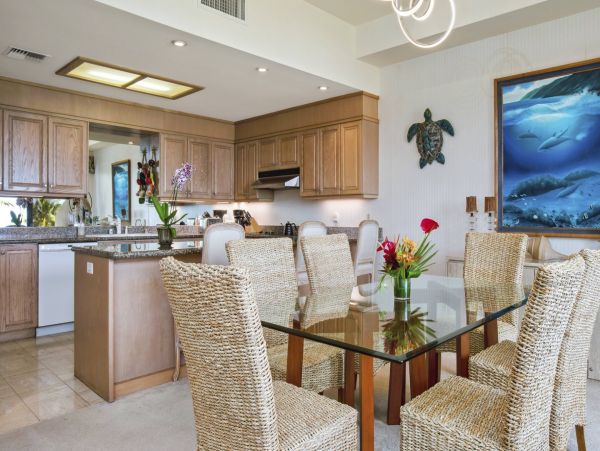 Maui Beachfront Vacation Rental - Wailea Oceanfront Condo