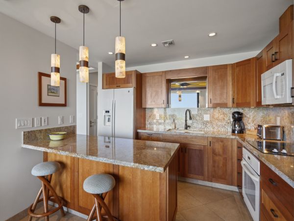 Maui Beachfront Vacation Rental - Wailea Oceanfront Condo