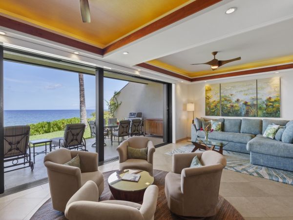 Maui Beachfront Vacation Rental - Wailea Oceanfront Condo
