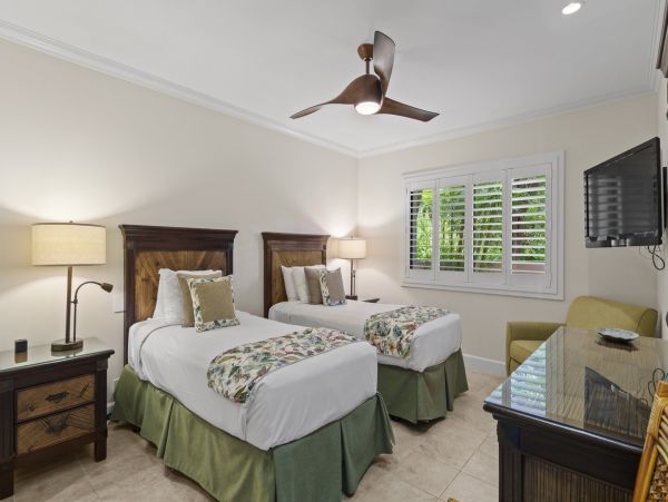 Maui Beachfront Vacation Rental - Wailea Oceanfront Condo