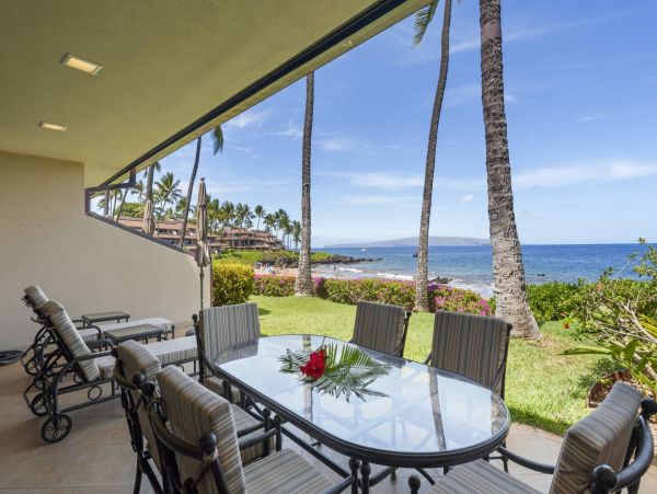 Maui Beachfront Vacation Rental - Wailea Oceanfront Condo