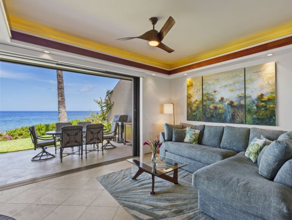Maui Beachfront Vacation Rental - Wailea Oceanfront Condo