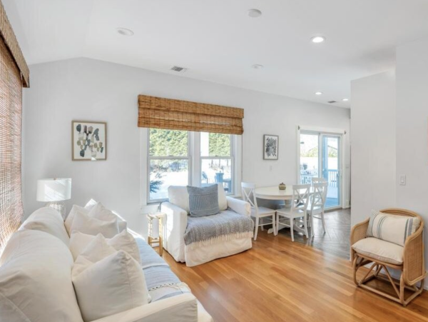The Hamptons Lovely Pool Cottage NEW ARRIVAL