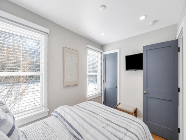 The Hamptons Lovely Pool Cottage NEW ARRIVAL