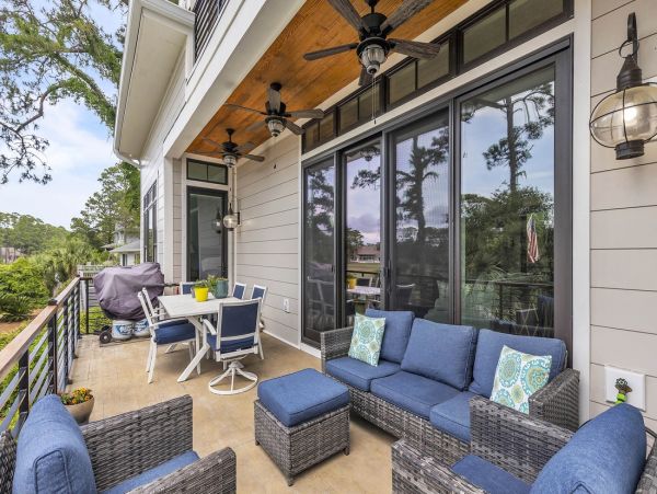 Luxury 5-Bedroom Coastal Retreat Near Beach - Perfect Vacation Getaway