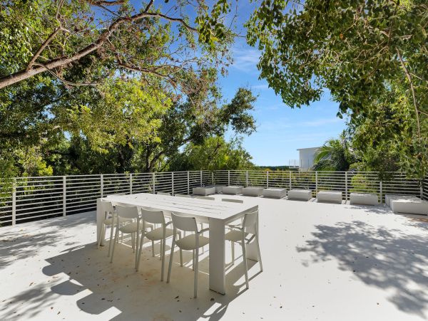 Luxurious Tropical Retreat in Key Largo - Private Waterfront Home