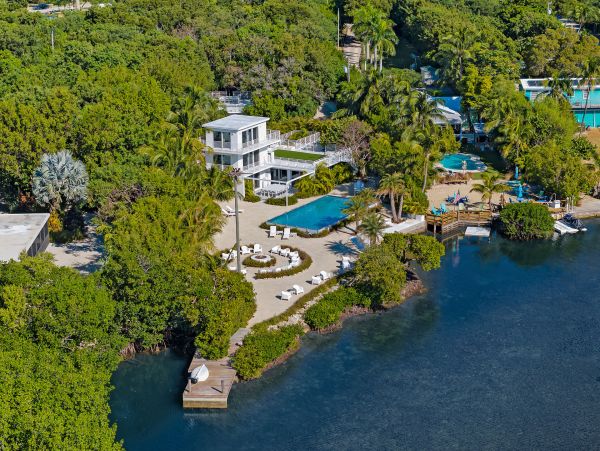 Luxurious Tropical Retreat in Key Largo - Private Waterfront Home