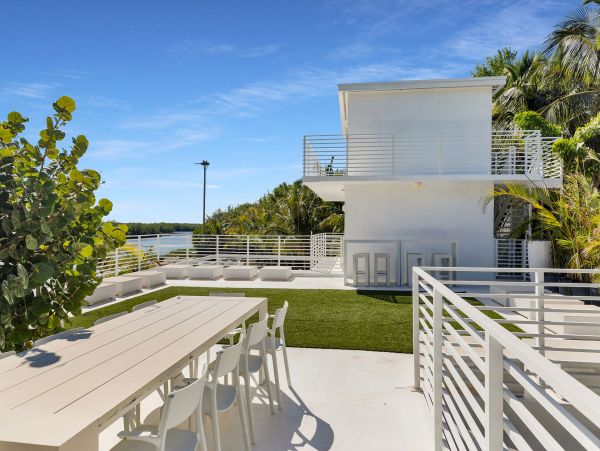 Luxurious Tropical Retreat in Key Largo - Private Waterfront Home