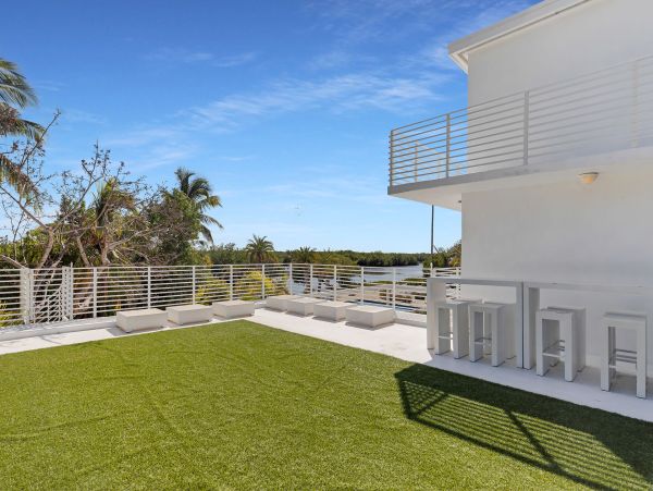 Luxurious Tropical Retreat in Key Largo - Private Waterfront Home