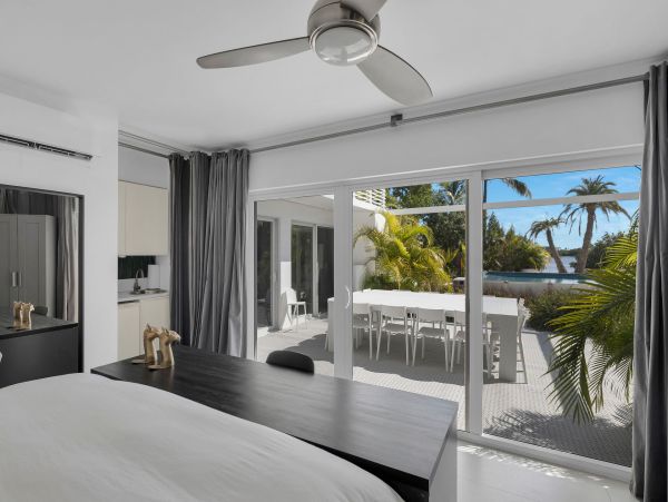 Luxurious Tropical Retreat in Key Largo - Private Waterfront Home