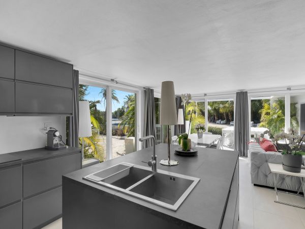 Luxurious Tropical Retreat in Key Largo - Private Waterfront Home