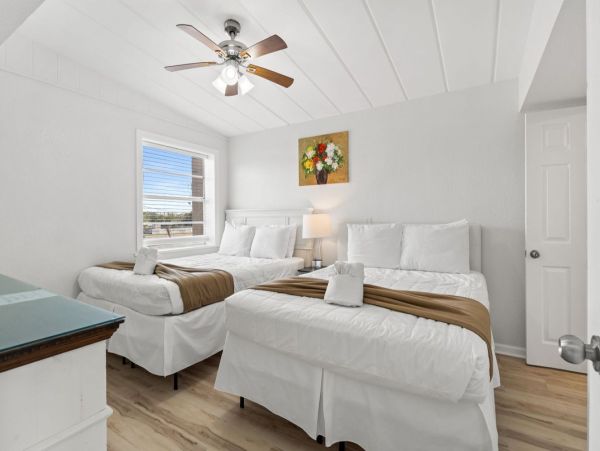 Fort Walton Beach Vacation Rental - Gulf Front Condo with Balcony & Beach Service
