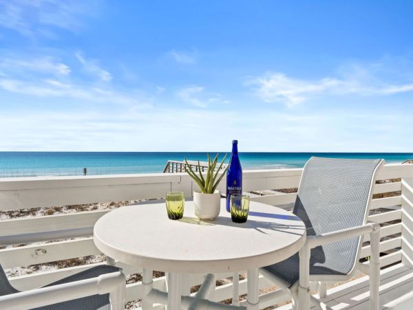 Fort Walton Beach Vacation Rental - Gulf Front Condo with Balcony & Beach Service