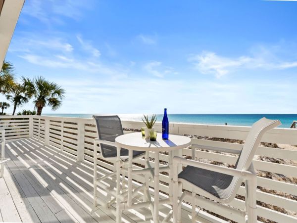 Fort Walton Beach Vacation Rental - Gulf Front Condo with Balcony & Beach Service