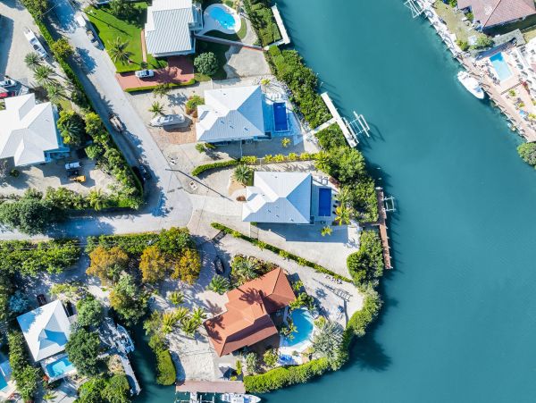 Luxury 5-Bedroom Vacation Rental in Marathon, FL - Private Pool & Dock