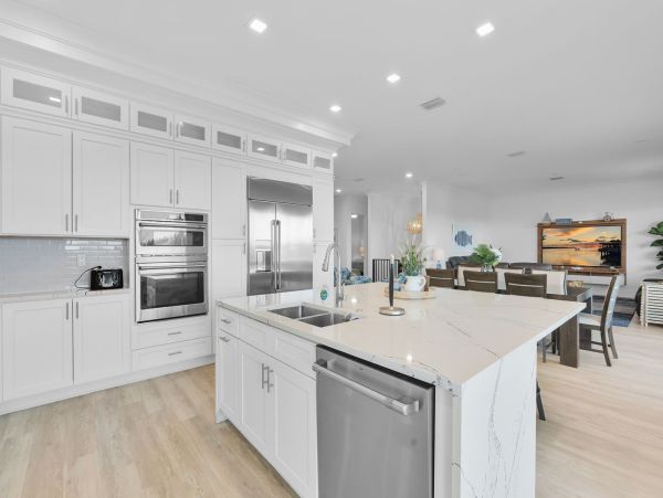 Luxury 5-Bedroom Vacation Rental in Marathon, FL - Private Pool & Dock