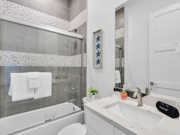 Luxury 5-Bedroom Vacation Rental in Marathon, FL - Private Pool & Dock