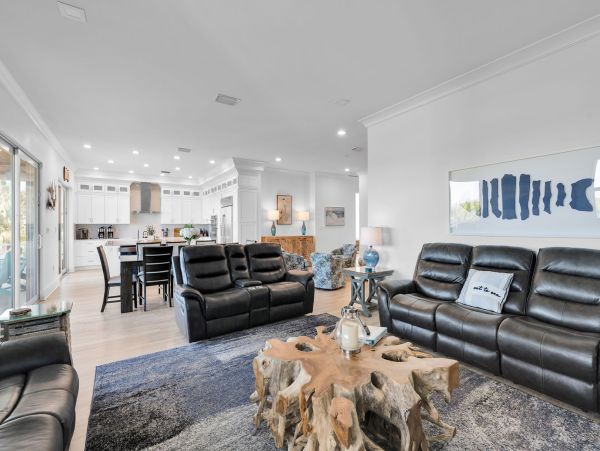 Luxury 5-Bedroom Vacation Rental in Marathon, FL - Private Pool & Dock