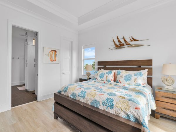 Luxury 5-Bedroom Vacation Rental in Marathon, FL - Private Pool & Dock