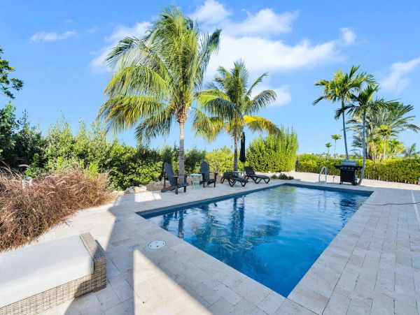 Luxury 5-Bedroom Vacation Rental in Marathon, FL - Private Pool & Dock