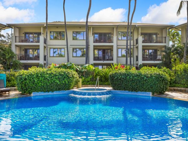 Luxury Bay Condo Oceanfront & Great Amenities