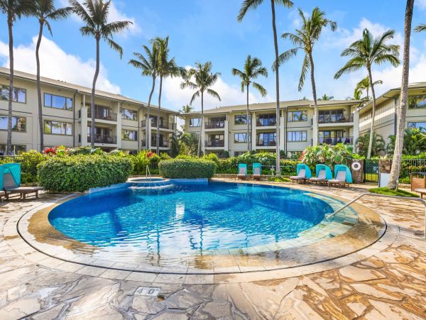Luxury Bay Condo Oceanfront & Great Amenities