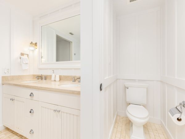 Luxury Bay Condo Oceanfront & Great Amenities