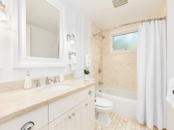Luxury Bay Condo Oceanfront & Great Amenities