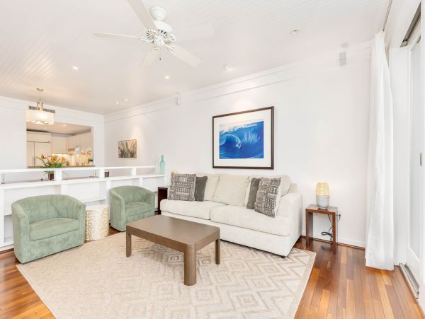 Luxury Bay Condo Oceanfront & Great Amenities