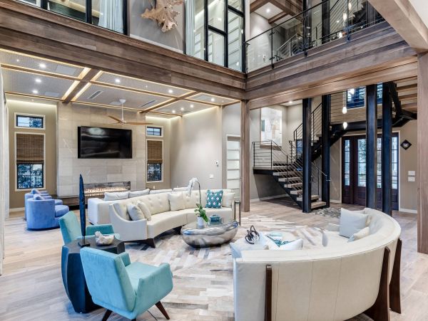 WaterColor Luxury Vacation Rental Pool Amenities Luxury- Main House & Guest Carriage House