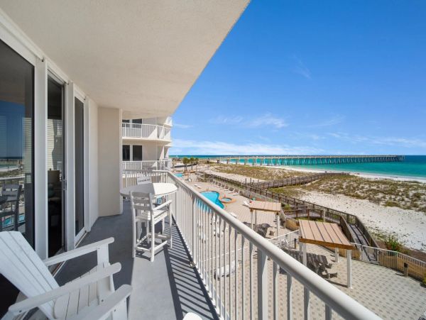 Navarre Beach Vacation Rental - Gulf Front Condo with Pool & Beach Service