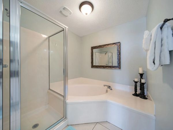 Navarre Beach Vacation Rental - Gulf Front Condo with Pool & Beach Service