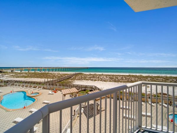 Navarre Beach Vacation Rental - Gulf Front Condo with Pool & Beach Service