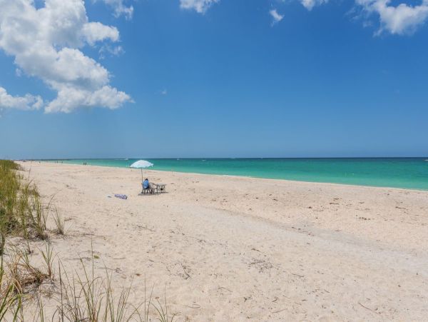 Luxurious Casey Key Vacation Rental - Beachfront Home 6-Bedroom
