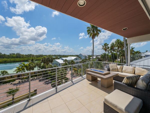 Luxurious Casey Key Vacation Rental - Beachfront Home 6-Bedroom