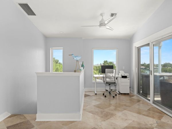 Luxurious Casey Key Vacation Rental - Beachfront Home 6-Bedroom