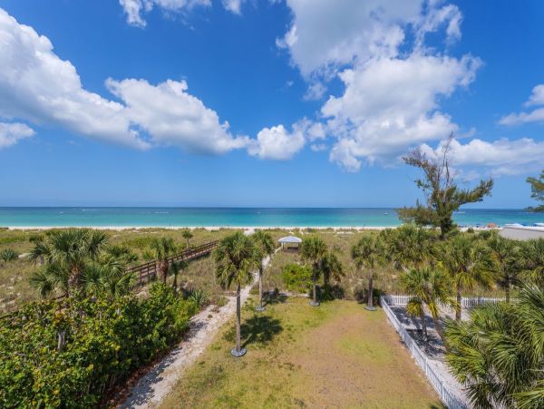 Luxurious Casey Key Vacation Rental - Beachfront Home 6-Bedroom