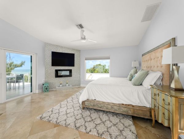 Luxurious Casey Key Vacation Rental - Beachfront Home 6-Bedroom