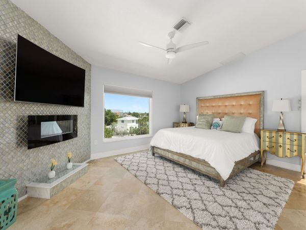 Luxurious Casey Key Vacation Rental - Beachfront Home 6-Bedroom