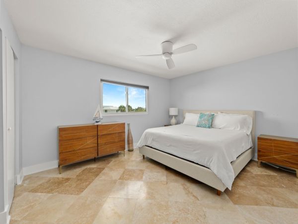 Luxurious Casey Key Vacation Rental - Beachfront Home 6-Bedroom